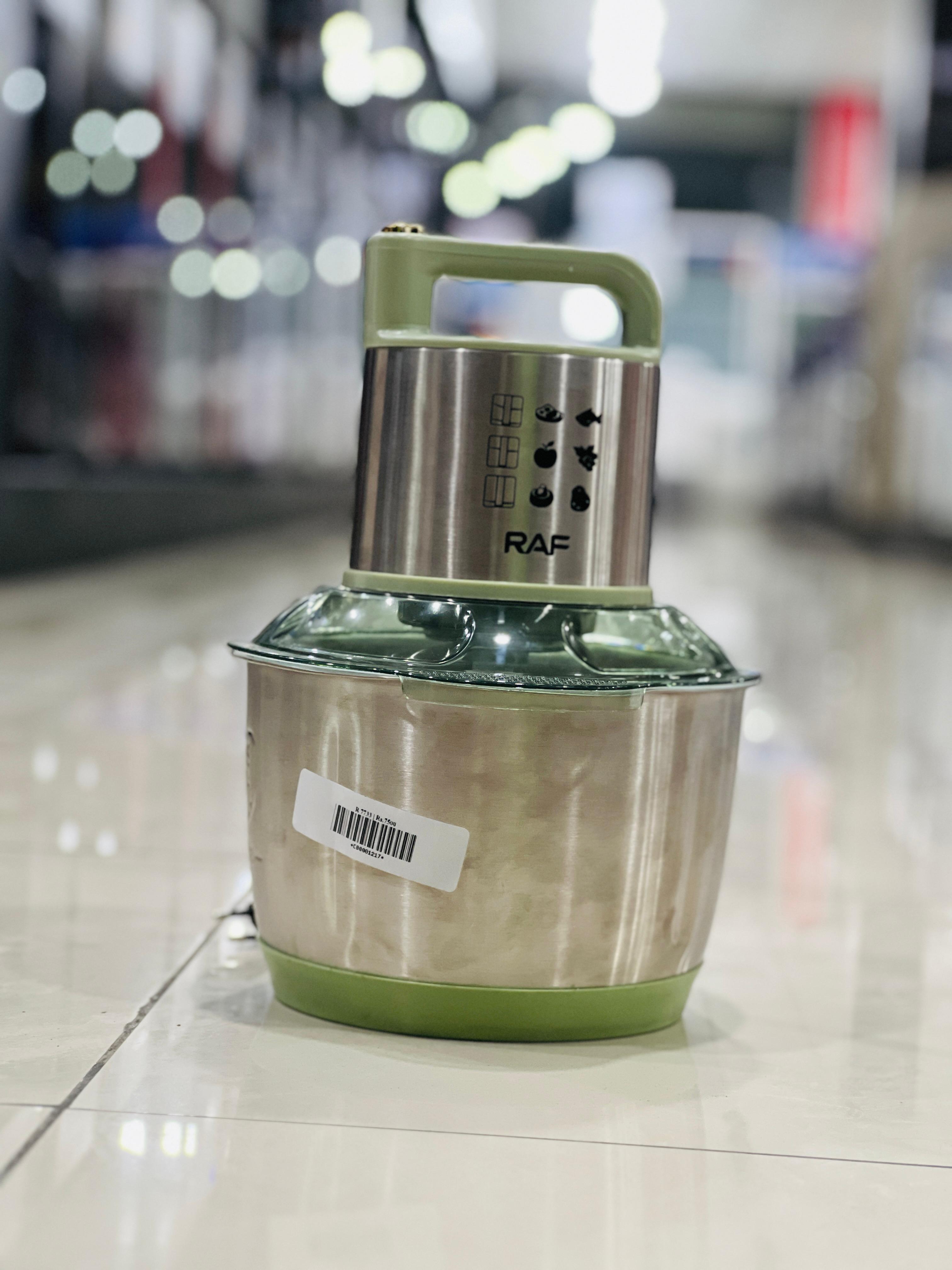 R 7733 : RAF FOOD PROCESSOR AND CHOOPER